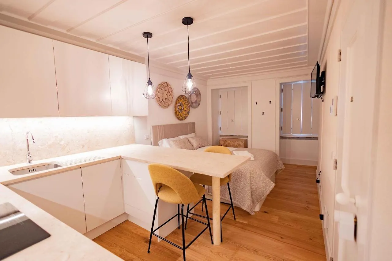 New Lisbon Center Apartment