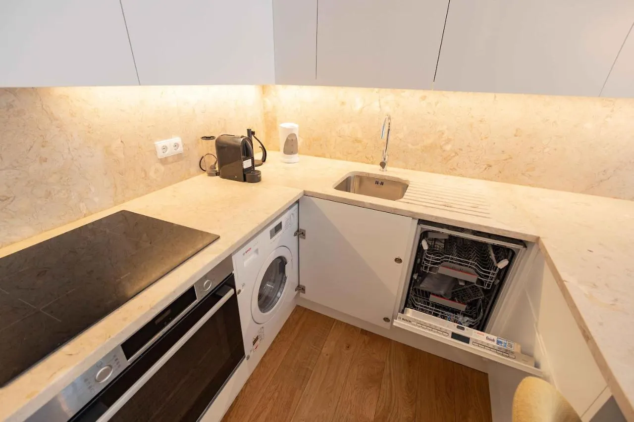 New Lisbon Center Apartment